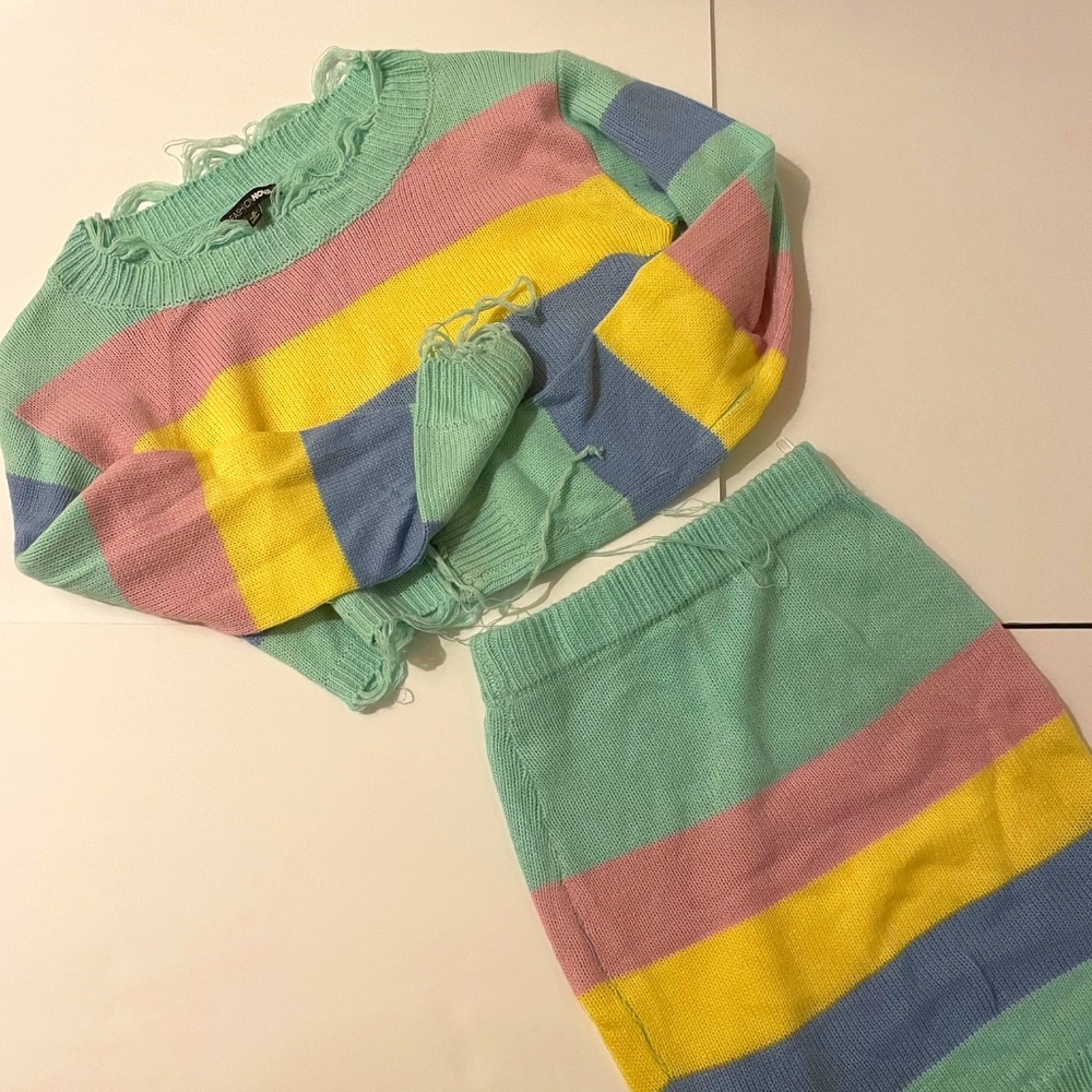 Two piece skirt set
